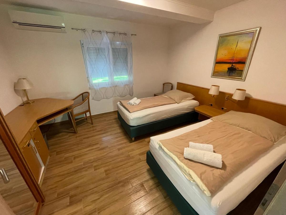 Liget Ueduelopark Fonyod Aparthotel Luaran gambar