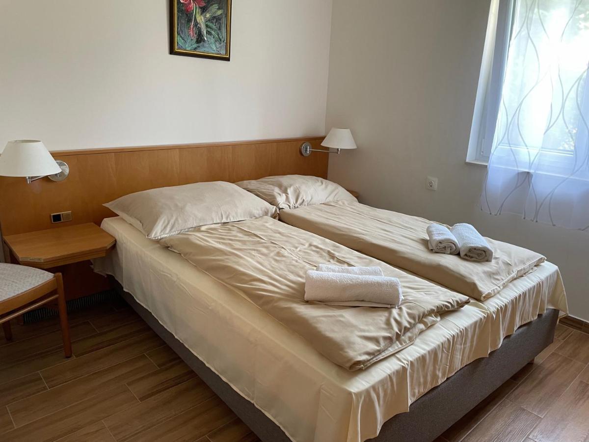 Liget Ueduelopark Fonyod Aparthotel Luaran gambar
